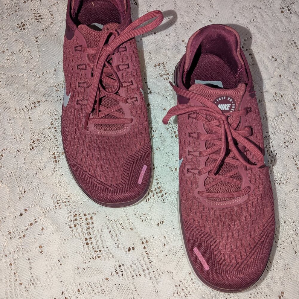 Men's size 11 Nike "Free RN" sneakers